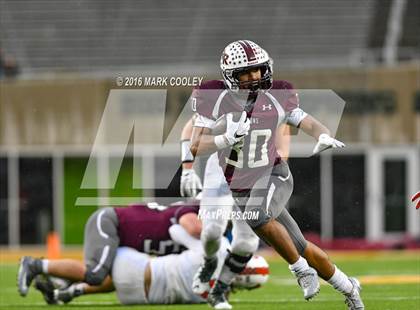 Thumbnail 1 in Round Rock vs. The Woodlands (UIL 6A Quarterfinal) photogallery.