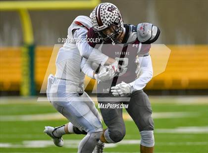 Thumbnail 2 in Round Rock vs. The Woodlands (UIL 6A Quarterfinal) photogallery.