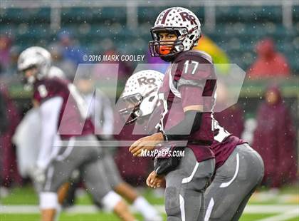 Thumbnail 1 in Round Rock vs. The Woodlands (UIL 6A Quarterfinal) photogallery.