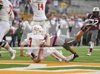 Thumbnail 2 in Round Rock vs. The Woodlands (UIL 6A Quarterfinal) photogallery.
