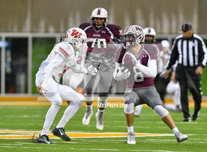Thumbnail 1 in Round Rock vs. The Woodlands (UIL 6A Quarterfinal) photogallery.
