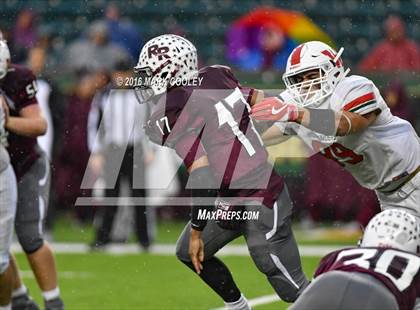 Thumbnail 1 in Round Rock vs. The Woodlands (UIL 6A Quarterfinal) photogallery.