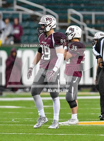 Thumbnail 1 in Round Rock vs. The Woodlands (UIL 6A Quarterfinal) photogallery.