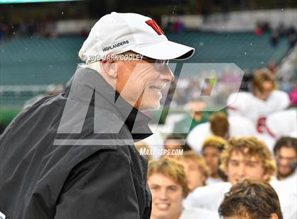 Thumbnail 1 in Round Rock vs. The Woodlands (UIL 6A Quarterfinal) photogallery.