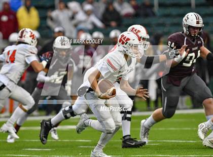 Thumbnail 3 in Round Rock vs. The Woodlands (UIL 6A Quarterfinal) photogallery.