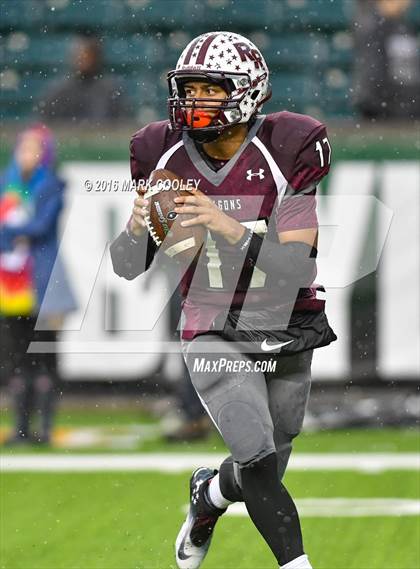 Thumbnail 2 in Round Rock vs. The Woodlands (UIL 6A Quarterfinal) photogallery.