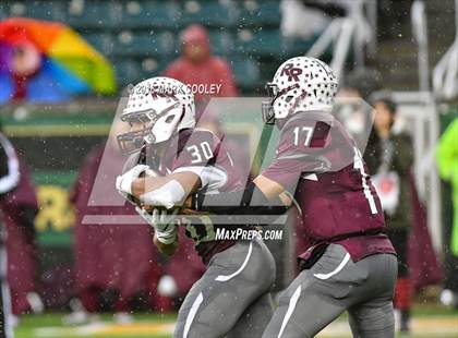 Thumbnail 3 in Round Rock vs. The Woodlands (UIL 6A Quarterfinal) photogallery.