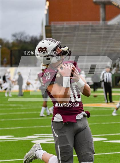 Thumbnail 3 in Round Rock vs. The Woodlands (UIL 6A Quarterfinal) photogallery.