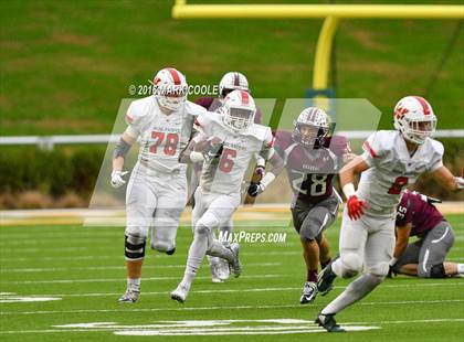 Thumbnail 2 in Round Rock vs. The Woodlands (UIL 6A Quarterfinal) photogallery.