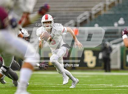 Thumbnail 2 in Round Rock vs. The Woodlands (UIL 6A Quarterfinal) photogallery.