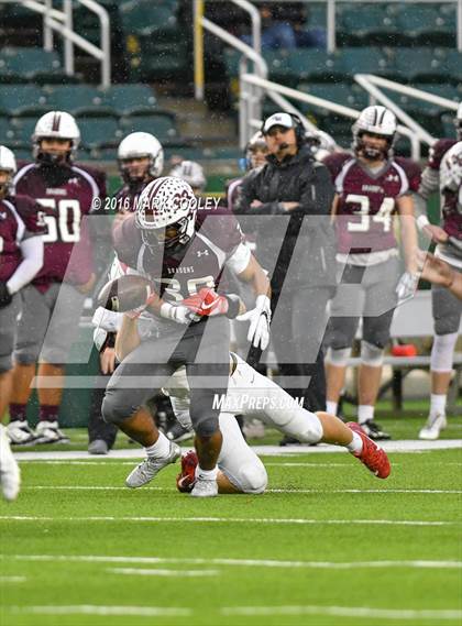 Thumbnail 3 in Round Rock vs. The Woodlands (UIL 6A Quarterfinal) photogallery.