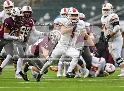 Thumbnail 1 in Round Rock vs. The Woodlands (UIL 6A Quarterfinal) photogallery.