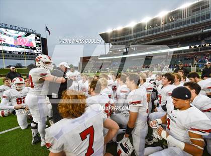 Thumbnail 3 in Round Rock vs. The Woodlands (UIL 6A Quarterfinal) photogallery.