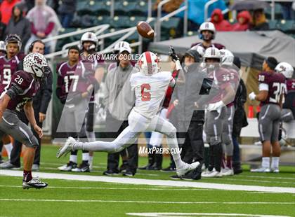 Thumbnail 3 in Round Rock vs. The Woodlands (UIL 6A Quarterfinal) photogallery.