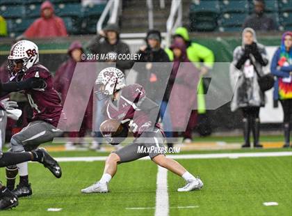 Thumbnail 1 in Round Rock vs. The Woodlands (UIL 6A Quarterfinal) photogallery.