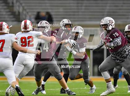 Thumbnail 2 in Round Rock vs. The Woodlands (UIL 6A Quarterfinal) photogallery.