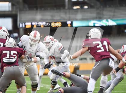 Thumbnail 2 in Round Rock vs. The Woodlands (UIL 6A Quarterfinal) photogallery.