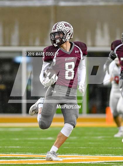 Thumbnail 1 in Round Rock vs. The Woodlands (UIL 6A Quarterfinal) photogallery.
