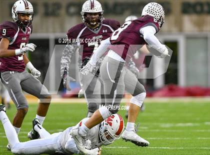 Thumbnail 1 in Round Rock vs. The Woodlands (UIL 6A Quarterfinal) photogallery.