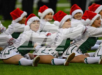 Thumbnail 1 in Round Rock vs. The Woodlands (UIL 6A Quarterfinal) photogallery.