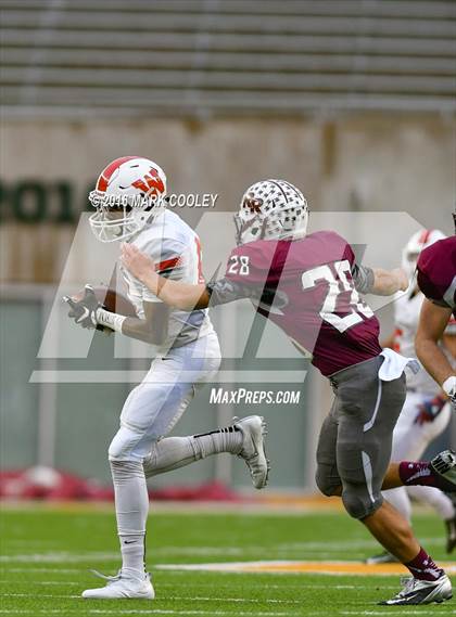 Thumbnail 3 in Round Rock vs. The Woodlands (UIL 6A Quarterfinal) photogallery.