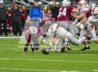 Thumbnail 1 in Round Rock vs. The Woodlands (UIL 6A Quarterfinal) photogallery.