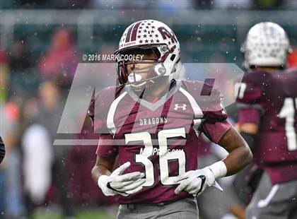 Thumbnail 2 in Round Rock vs. The Woodlands (UIL 6A Quarterfinal) photogallery.