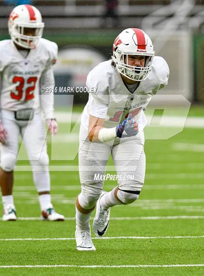 Thumbnail 1 in Round Rock vs. The Woodlands (UIL 6A Quarterfinal) photogallery.