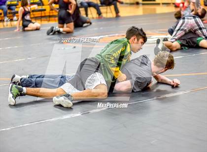 Thumbnail 2 in Shawnee Mission District Meet photogallery.