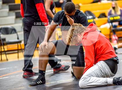 Thumbnail 2 in Shawnee Mission District Meet photogallery.