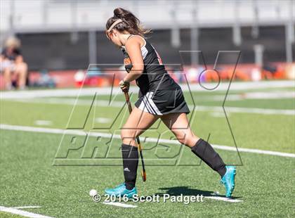Thumbnail 2 in Great Oak vs. Escondido photogallery.