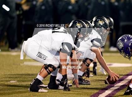 Thumbnail 3 in Bentonville vs. Fayetteville (AAA 7A Semifinall) photogallery.
