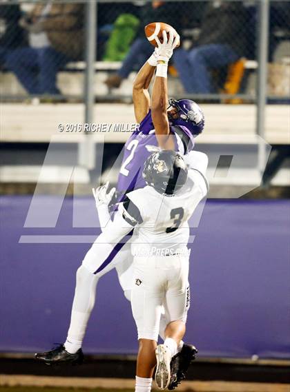 Thumbnail 3 in Bentonville vs. Fayetteville (AAA 7A Semifinall) photogallery.