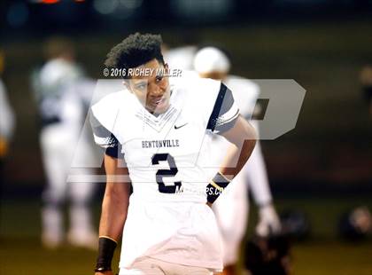 Thumbnail 1 in Bentonville vs. Fayetteville (AAA 7A Semifinall) photogallery.