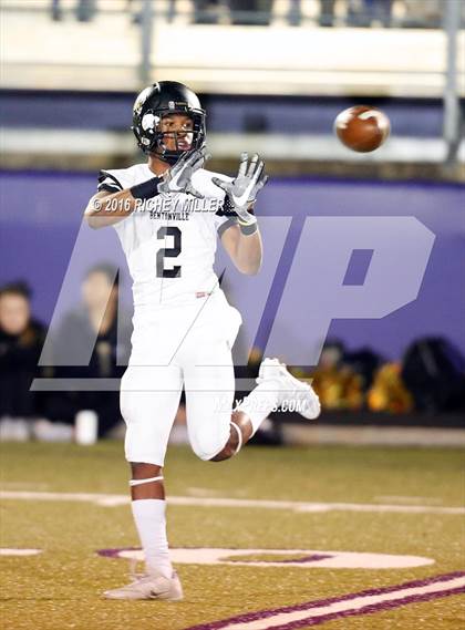Thumbnail 3 in Bentonville vs. Fayetteville (AAA 7A Semifinall) photogallery.