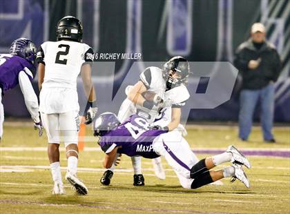 Thumbnail 2 in Bentonville vs. Fayetteville (AAA 7A Semifinall) photogallery.