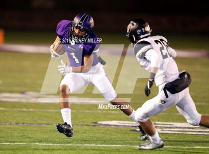 Thumbnail 3 in Bentonville vs. Fayetteville (AAA 7A Semifinall) photogallery.