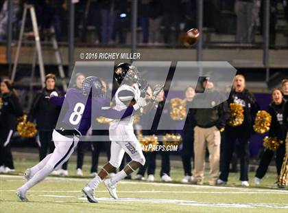 Thumbnail 2 in Bentonville vs. Fayetteville (AAA 7A Semifinall) photogallery.