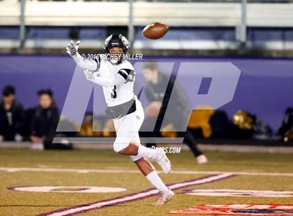 Thumbnail 1 in Bentonville vs. Fayetteville (AAA 7A Semifinall) photogallery.