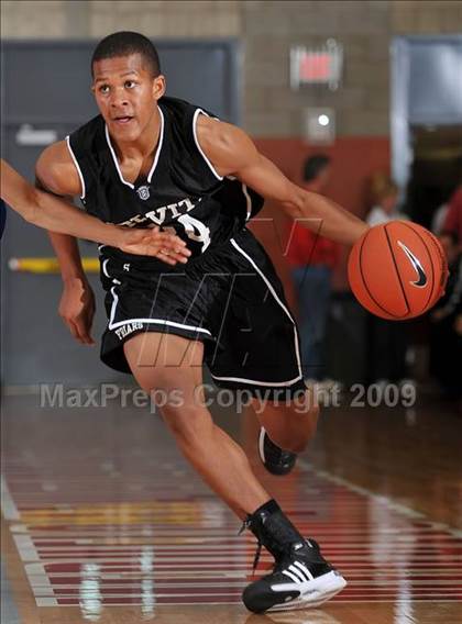 Thumbnail 2 in Los Alamitos vs. Servite (Nike Extravaganza) photogallery.