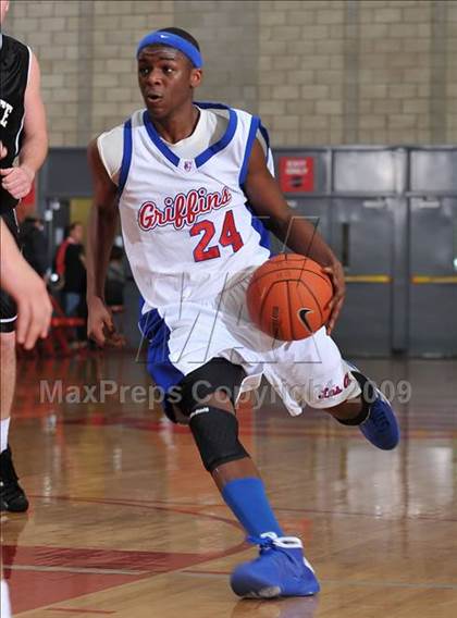 Thumbnail 3 in Los Alamitos vs. Servite (Nike Extravaganza) photogallery.