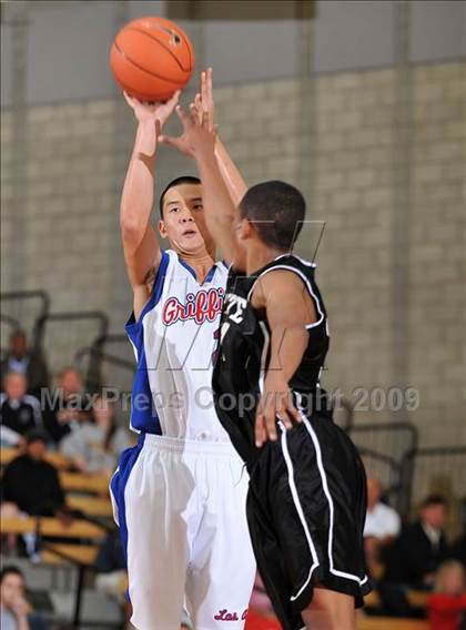 Thumbnail 3 in Los Alamitos vs. Servite (Nike Extravaganza) photogallery.