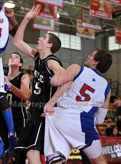 Thumbnail 2 in Los Alamitos vs. Servite (Nike Extravaganza) photogallery.