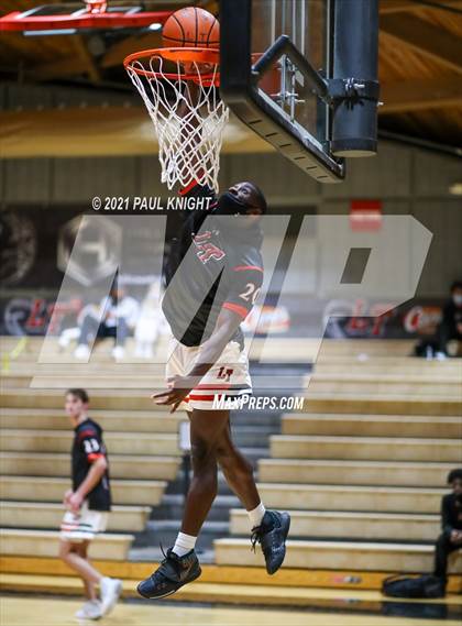 Thumbnail 3 in Del Valle @ Lake Travis photogallery.