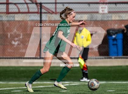 Thumbnail 2 in Mountain Vista vs Legend photogallery.
