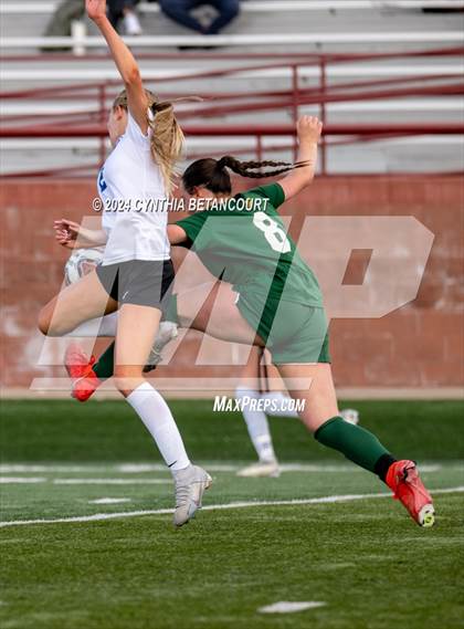 Thumbnail 2 in Mountain Vista vs Legend photogallery.