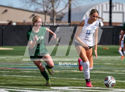 Thumbnail 2 in Mountain Vista vs Legend photogallery.