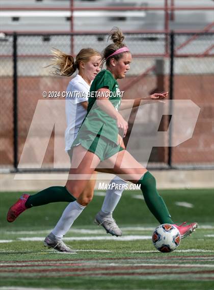 Thumbnail 3 in Mountain Vista vs Legend photogallery.