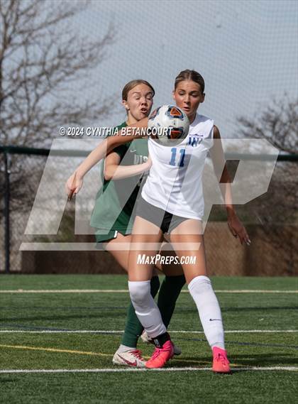 Thumbnail 3 in Mountain Vista vs Legend photogallery.