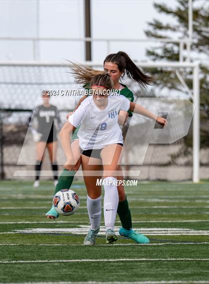 Thumbnail 3 in Mountain Vista vs Legend photogallery.